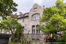 Lokal użytkowy 117m2 w budynku przy Szpitalu